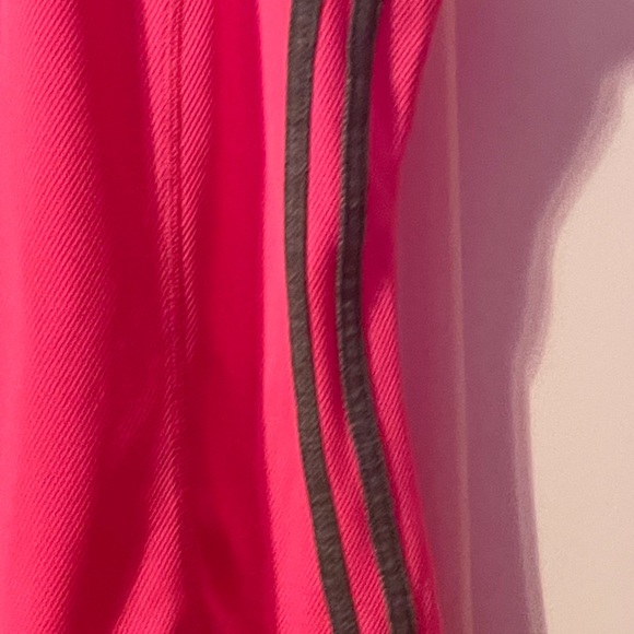 Sleeveless work out shirt - Picture 2 of 4